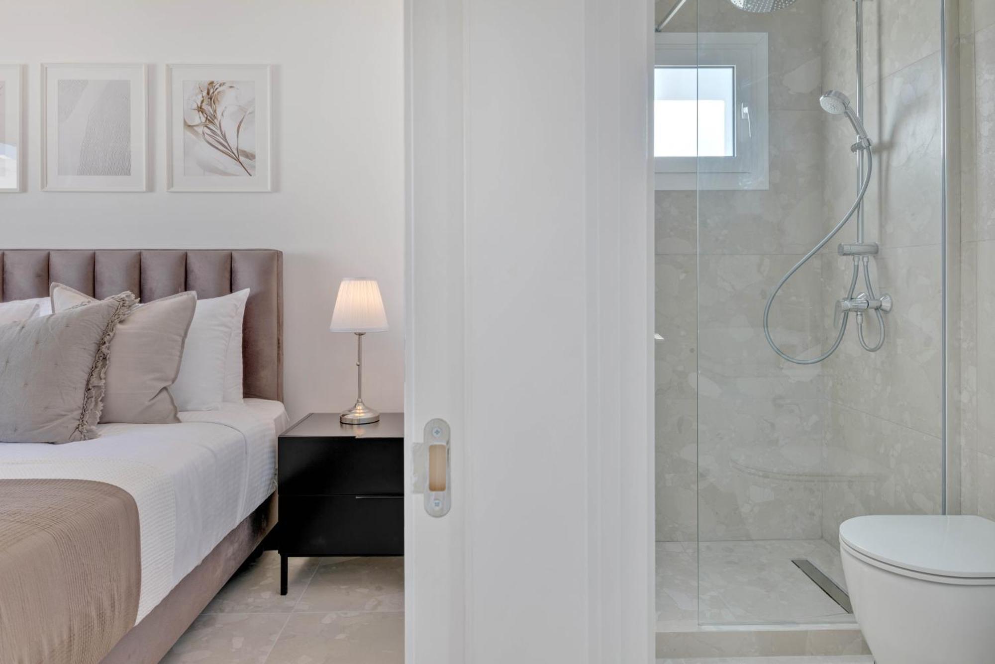 Phaedrus Living: Seaview Luxury Flat Limnaria 150 Apartment Paphos Luaran gambar