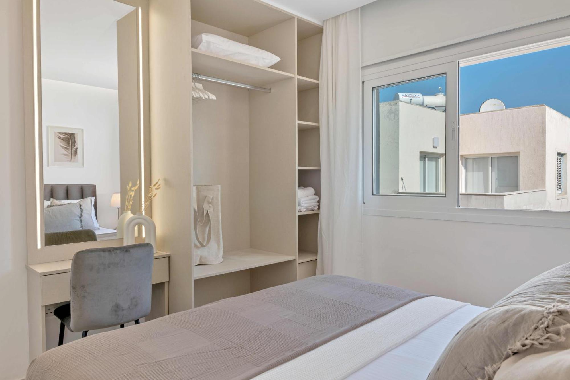 Phaedrus Living: Seaview Luxury Flat Limnaria 150 Apartment Paphos Luaran gambar