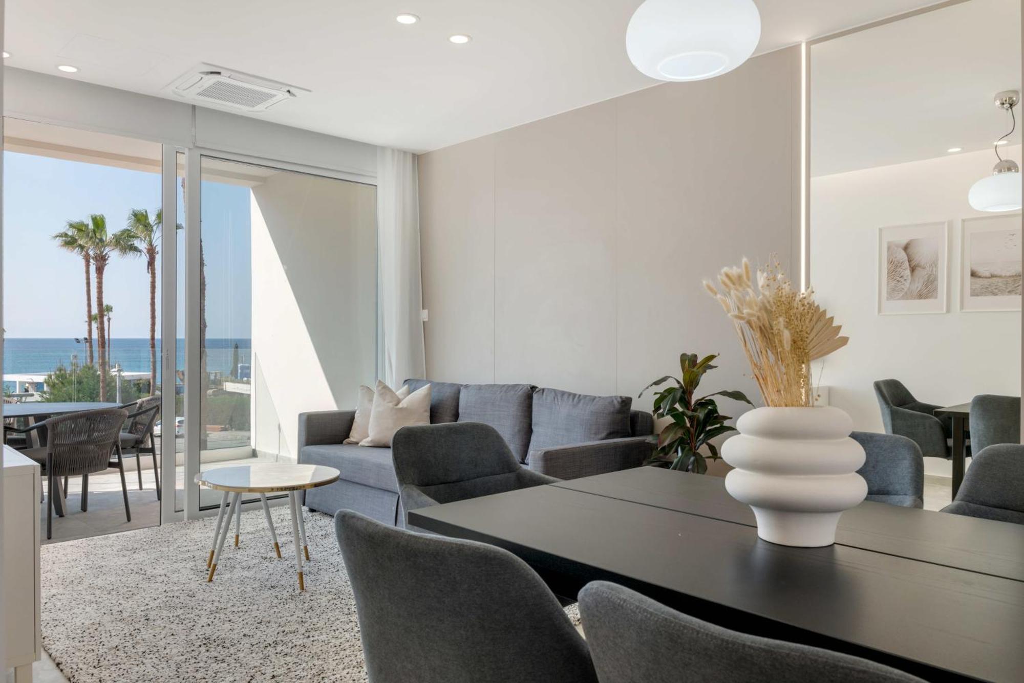 Phaedrus Living: Seaview Luxury Flat Limnaria 150 Apartment Paphos Luaran gambar